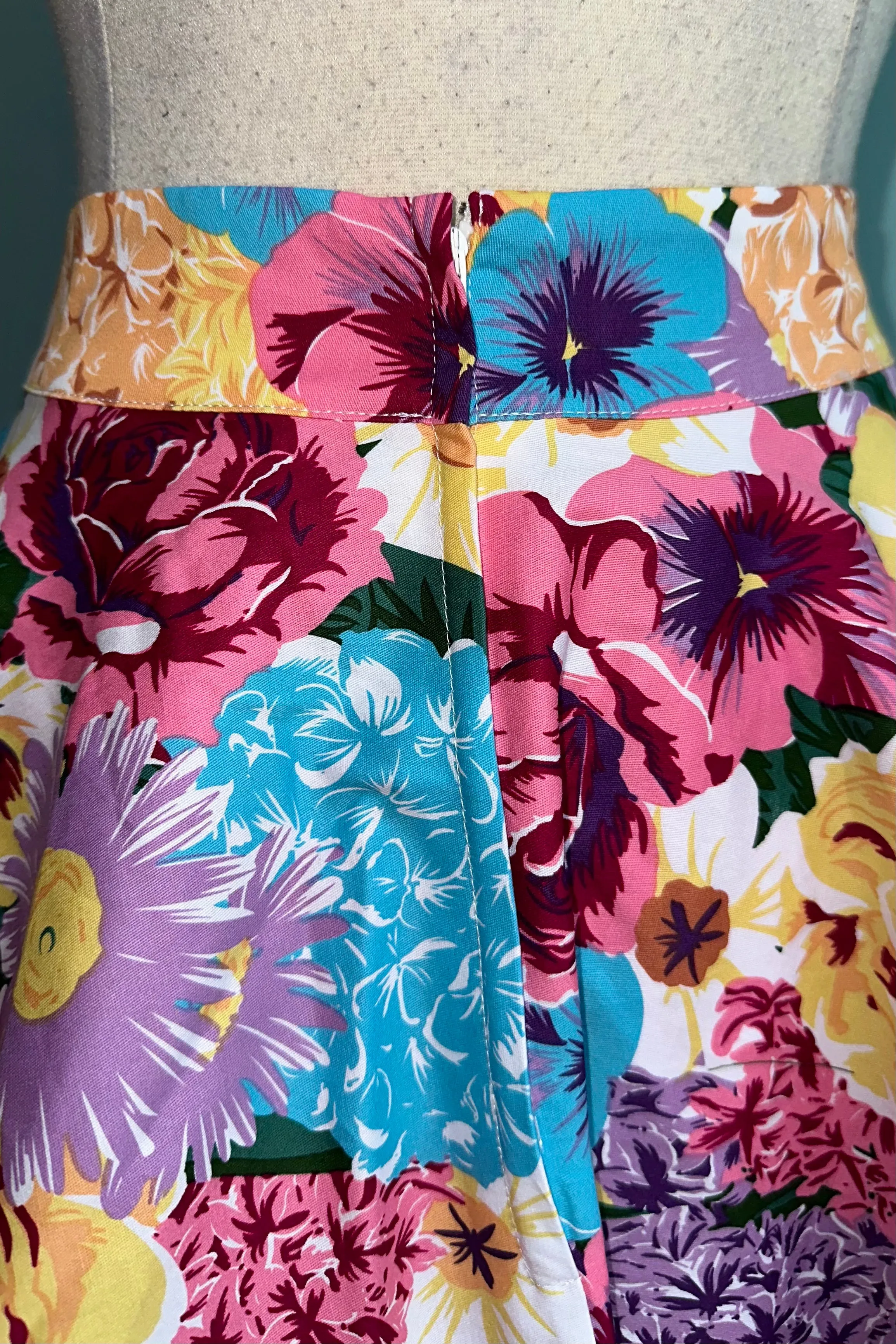 Floral Zing Circle Skirt by Banned