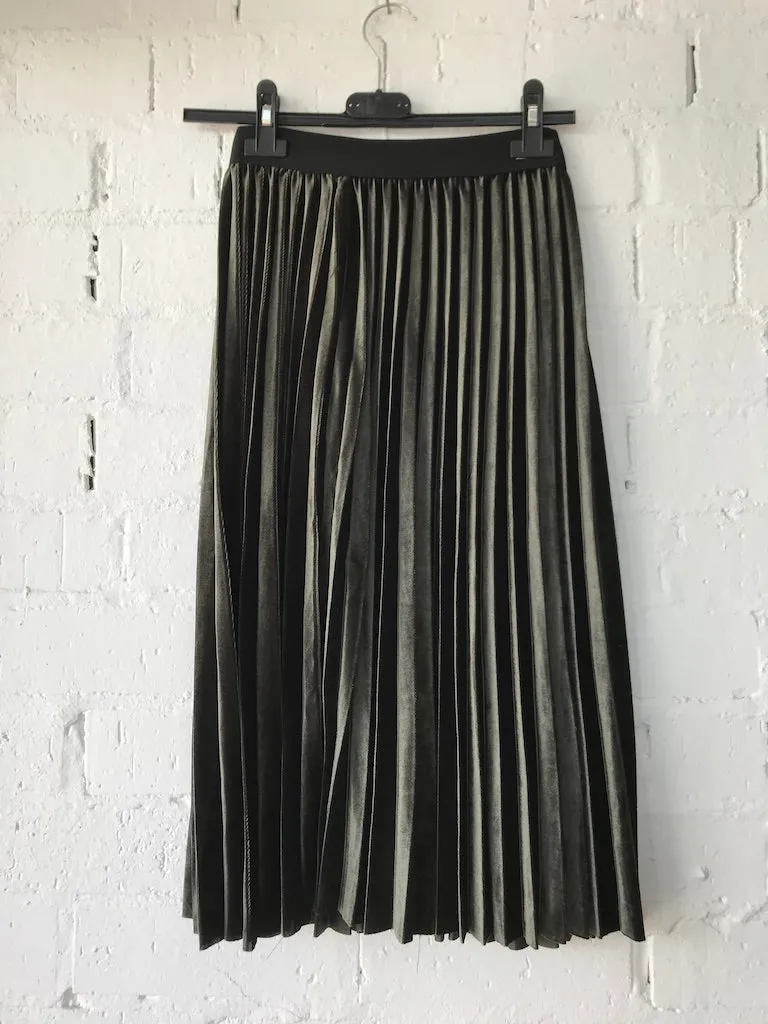 Womens Pleated Velveteen Midi Skirt