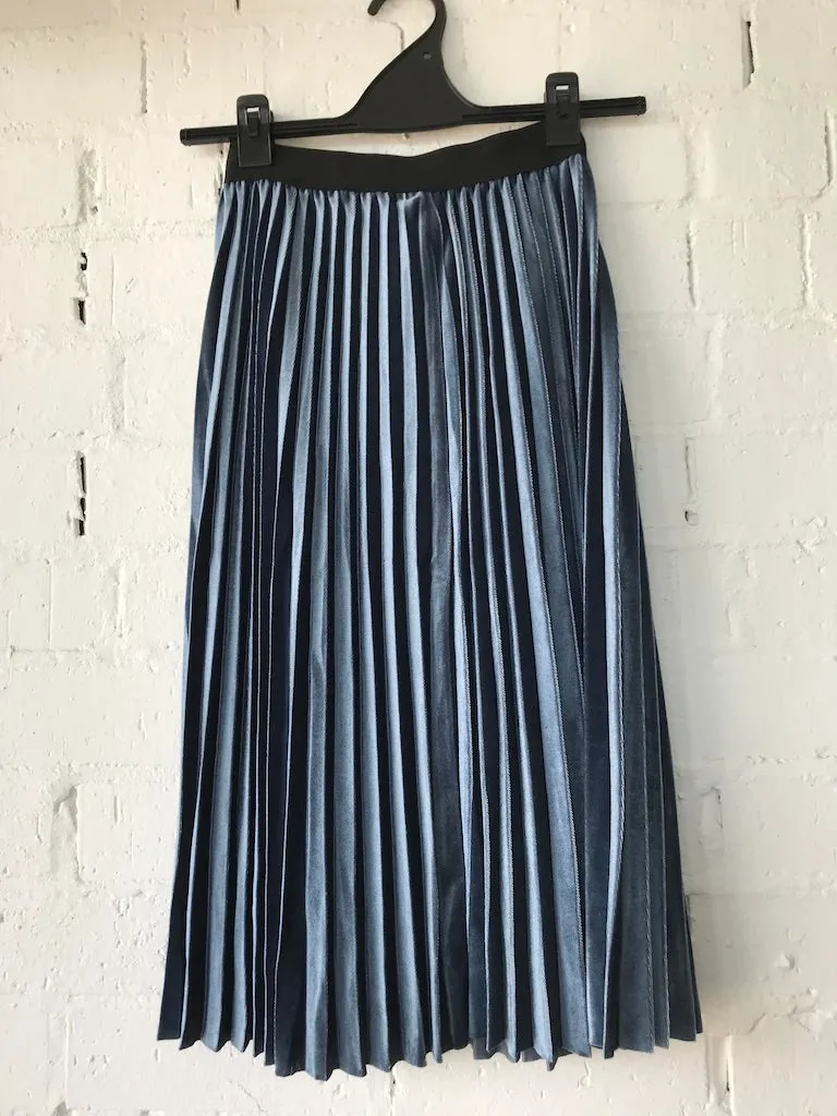 Womens Pleated Velveteen Midi Skirt